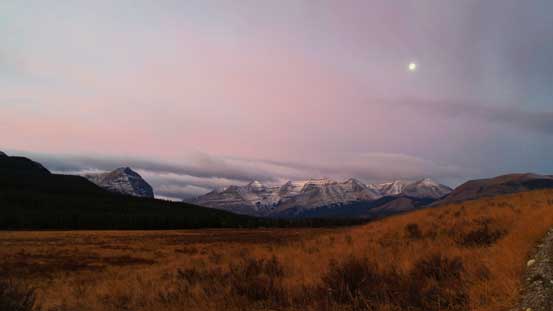 Looking towards Wapiti Mountain just before alpenglow. 
