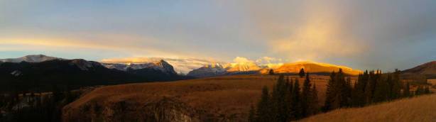 A panorama of the mountains by Banff Park boundary. Click to view large size.