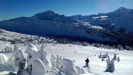Retracing our tracks, with big terrain all around