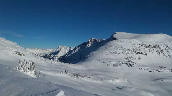 Looking towards the broad col between Keystone and Unnamed ("Voussoir")