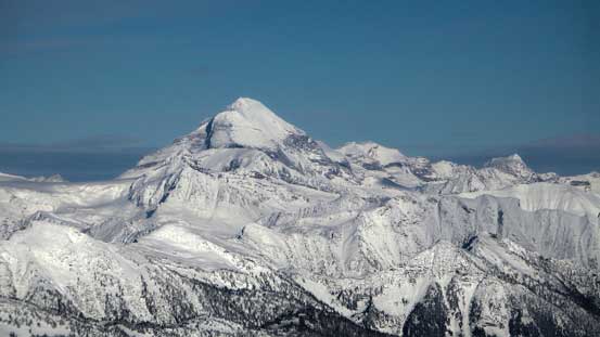 The huge bulk of Mt. Sir Sandford is the highest peak in Columbia Mountains