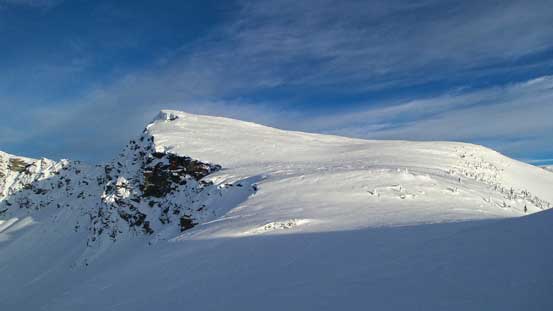 Ascending the unnamed, but higher peak ("Voussoir")