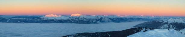 Panorama of the alpenglow. Click to view large size.