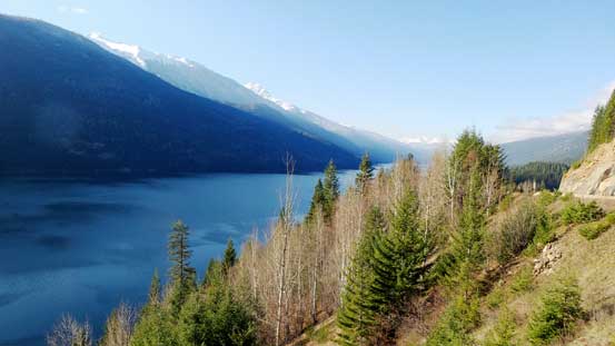Lake Revelstoke. This's my first time seeing this lake