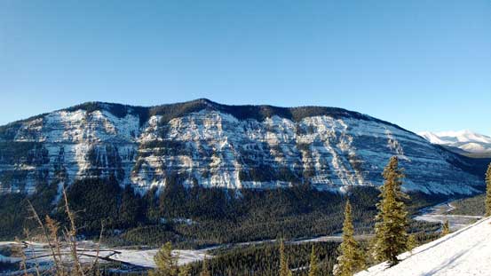 Behind us across Red Deer River is Labyrinth Mountain