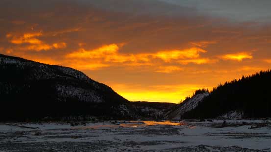 Sky slowly changing colour from red to yellow