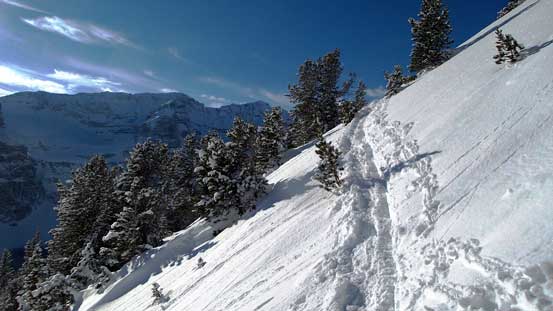 Into the gully. I'd soon switch to crampons