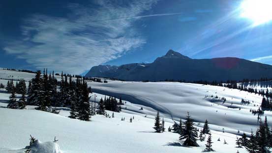 Around the corner, more neat terrain ahead