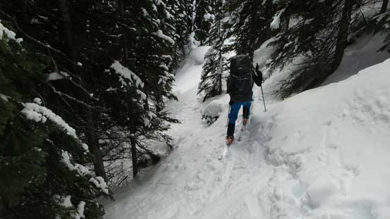 Some tricky and tight spots for skiing