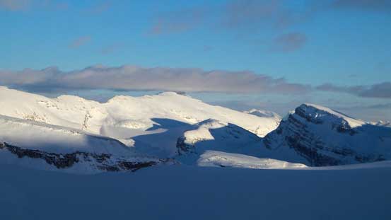 Crowfoot Mountain another easy peak on the edge of Wapta