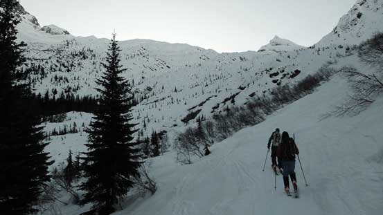 Vern and Ben skinning up