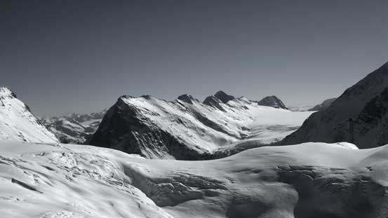 Looking far south into Deville Neve