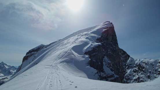 The last bit to the summit along the ridge