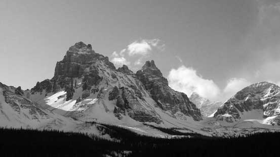 Pinnacle Mountain and Eiffel Peak both look impressive