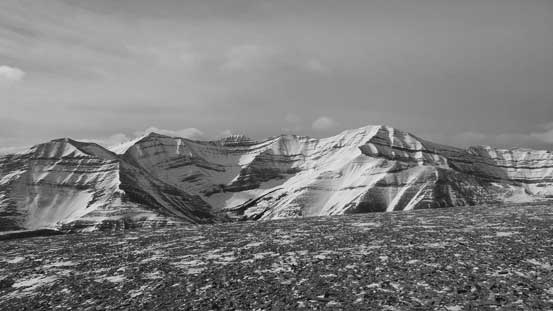 Great view of Gable Mountain towards west