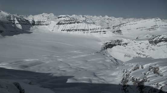 The very flat Barbette Glacier