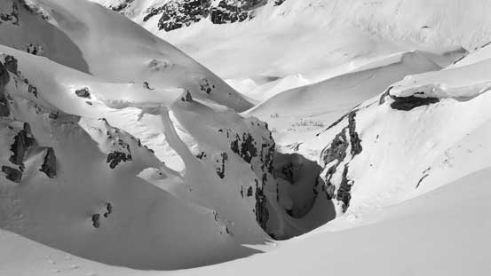 This is a section I had to bypass on climber's right on those south facing slopes