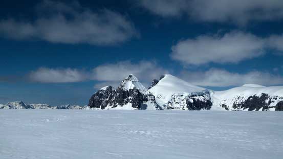 The Twins are now free of clouds!!