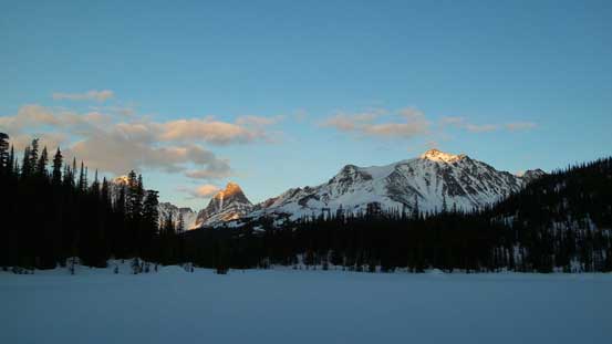 Evening glow on Blackhorn and Thunderbolt