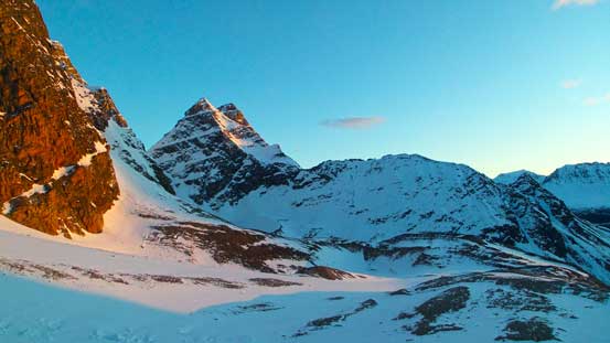 Alpenglow on Paragon Peak, one of the easier summits on the Ramparts