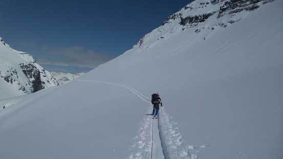 Ben re-ascending to Stut/Stut NE col following our tracks