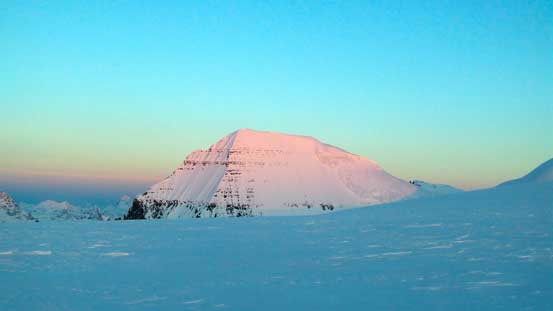 Alpenglow on South Twin, our objective