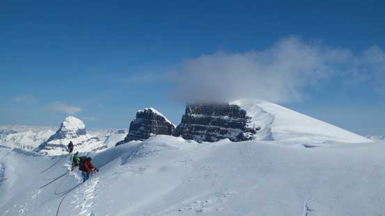 Soon we dropped down to the right side as it's too exposed on the crest