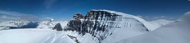 Partial Summit Panorama. Click to view large size.