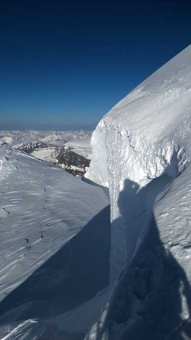 This schrund is huge