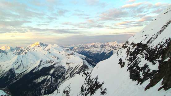 More morning colours on the horizon
