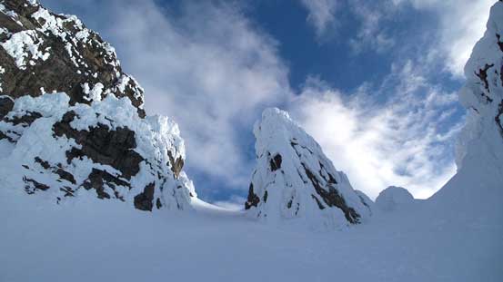 We'd aim at this obvious funnel on climber's left of the gendarme