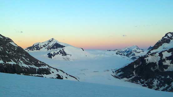 Mons Peak just before alpenglow. Apparently it's gonna be a gorgeous morning!!