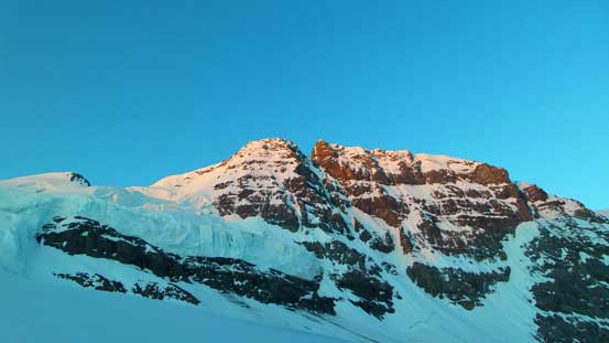 Alpenglow on Mt. Rosita - a sub-peak of Mt. Forbes