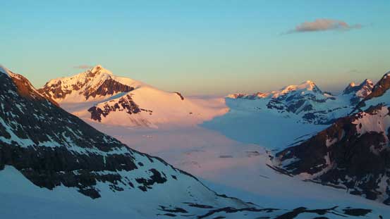 Another picture showing alpenglow on Mons Peak and Mons Icefield