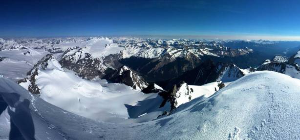 One more panorama. Click to view large size.