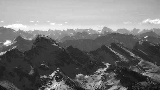 Howse Peak in the foreground also looks tiny...