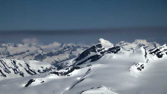 Many 11,000ers visible - Clemenceau, Alexandra, Bryce (Main and Center), King Edward, Lyell V