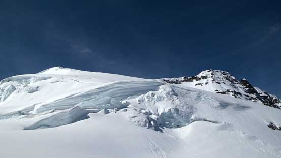 Impressive serac scenery