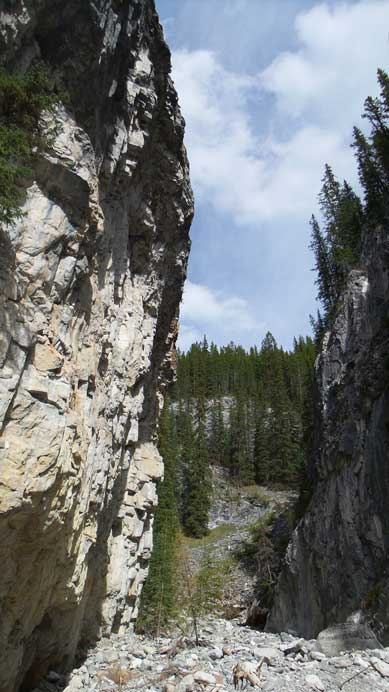 Back through the deep and narrow canyon