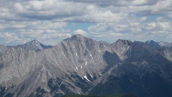 An unnamed but quite prominent summit on Sawback Range