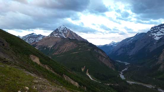 Looking back we were impressed by Arras Mountain and Icefall Brook valley