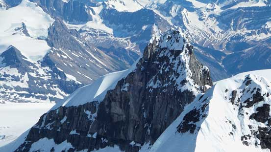 The very snowy and out-of-shaped N. Ridge of Lyell V