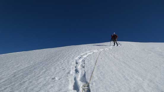 Descending towards Lyell I/II col