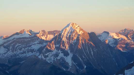 Arras Mountain on glow