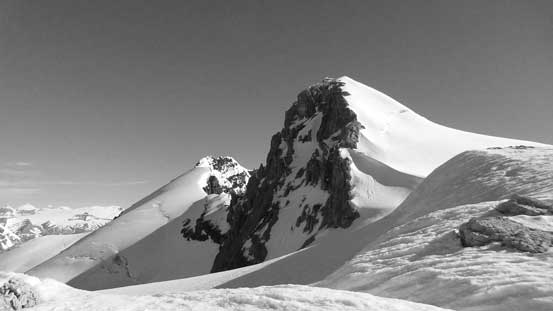 Cresting the SW Ridge of Lyell V