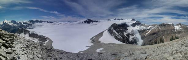 Panorama from near the false summit. Click to view large size.