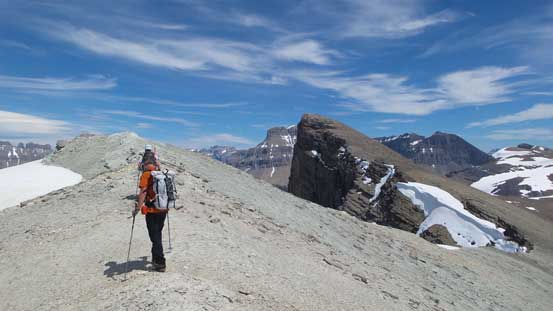 The traverse along summit ridge was nice and easy