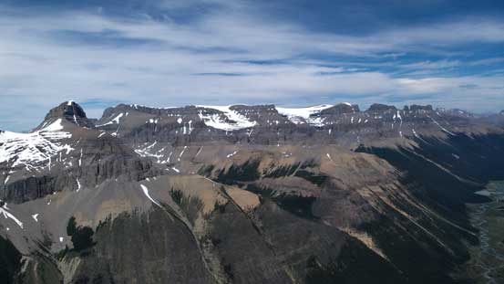 The flat Amery/Hooge/Monchy massive.