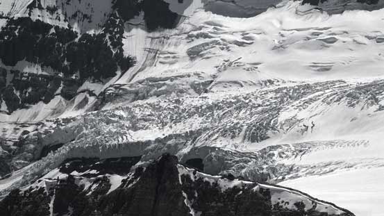 More of the icefall on South-east Lyell Glacier