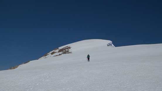 Vern descending snow